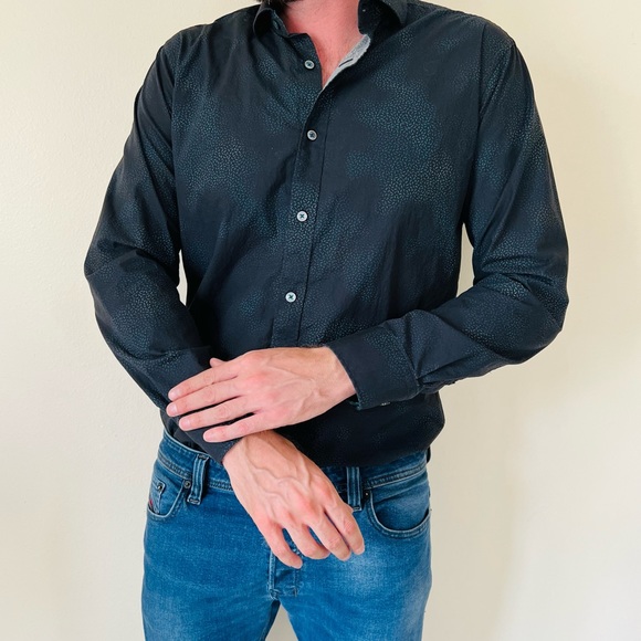 Bugatchi Shaped Fit Print Button down Shirt - Picture 2 of 6